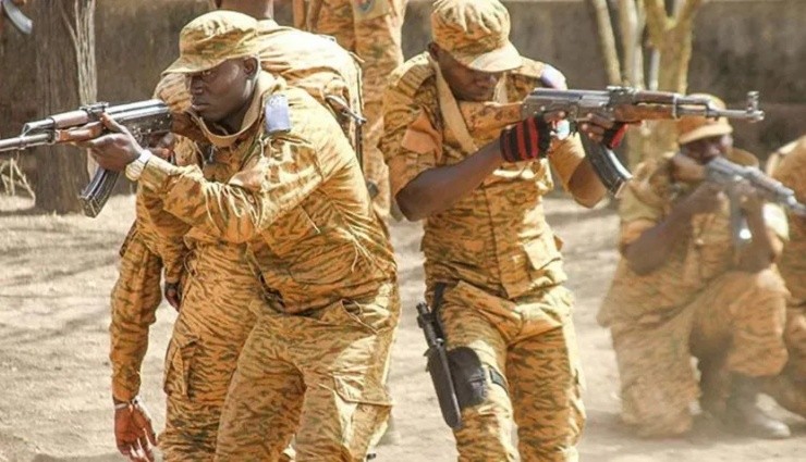 Burkine Faso'da Ordu İktidara El Koydu!