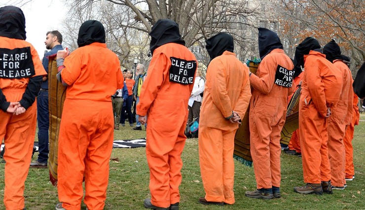 Guantanamo'nun En Yaşlı Tutsağı Serbest Kaldı!