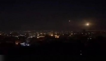 İsrail Şam'a Roket Fırlattı!