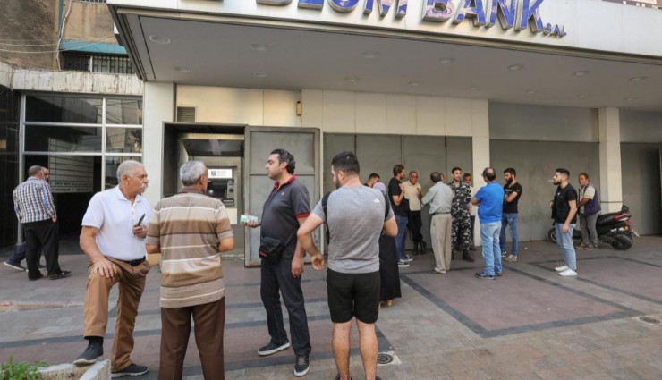 Lübnan'da Yine Banka Bastılar!