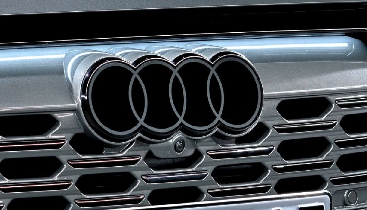 Audi Logosunu Değiştirdi!
