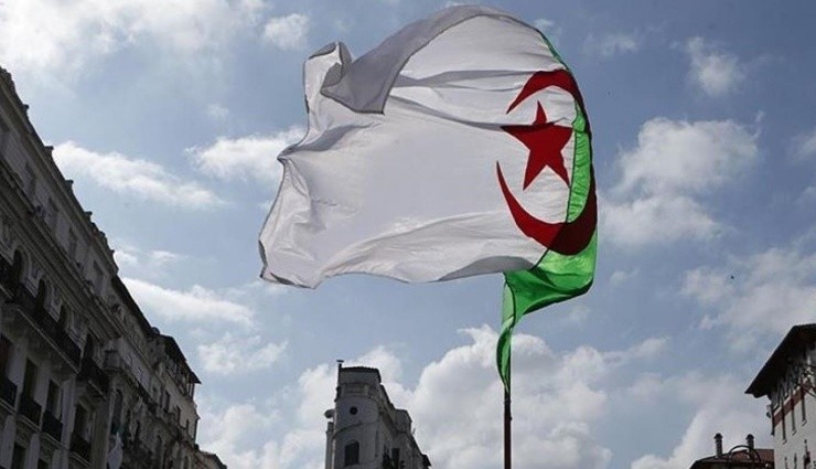 Cezayir'de 49 Kişiye İdam Cezası!