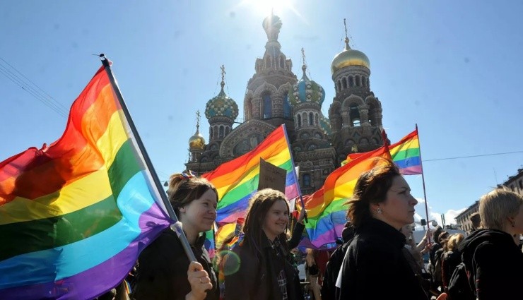 O Ülkede LGBT Propagandası Yasaklandı!