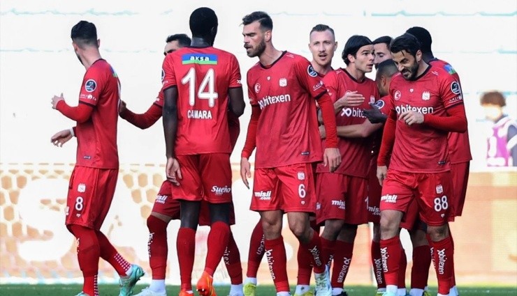 Sivasspor, Kasımpaşa'yı 2 Golle Geçti!
