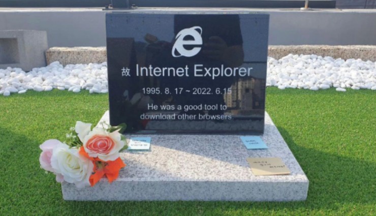 Internet Explorer İçin Mezar Yapıldı!