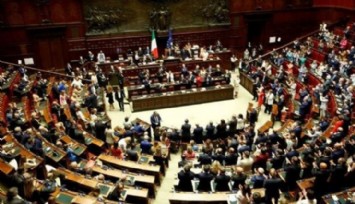İtalya'da Parlemento Feshedildi!