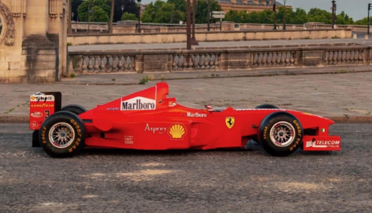 Ferrari F300 İçin Tarihi Karar!