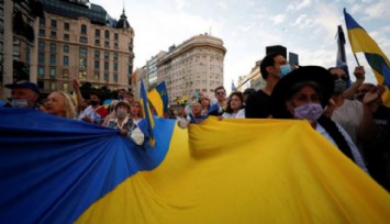 Ukrayna'da Toplu Kutlamalar Yasaklandı!