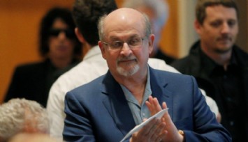 Salman Rushdie'ye Saldırı!