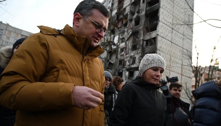 Almanya Dışişleri Bakanı Ukrayna'da!