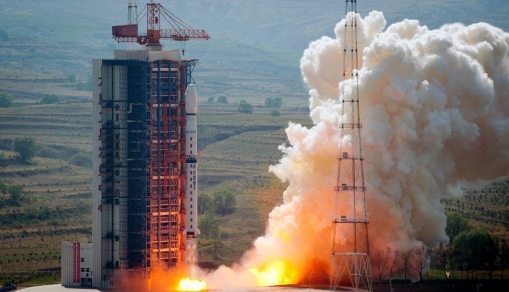 Çin, Gizemli Test Uydularını Fırlattı!