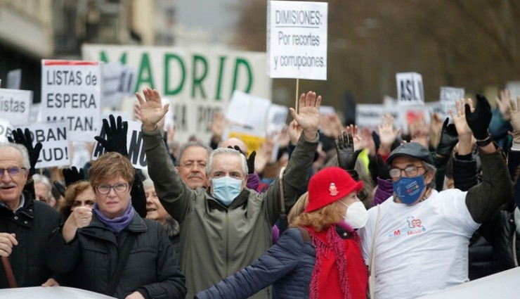 İspanya’da, Sağlık Çalışanları Gösteri Yaptı!