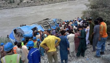 Pakistan'da Bot Faciası: 52 Ölü!