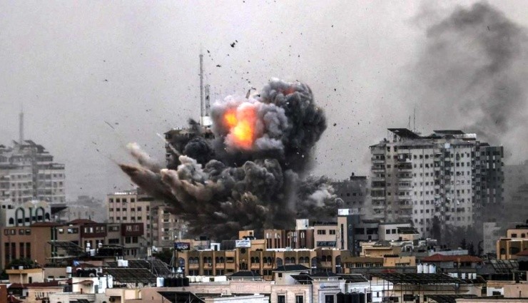 Gazze'ye Bombardıman Sürüyor!