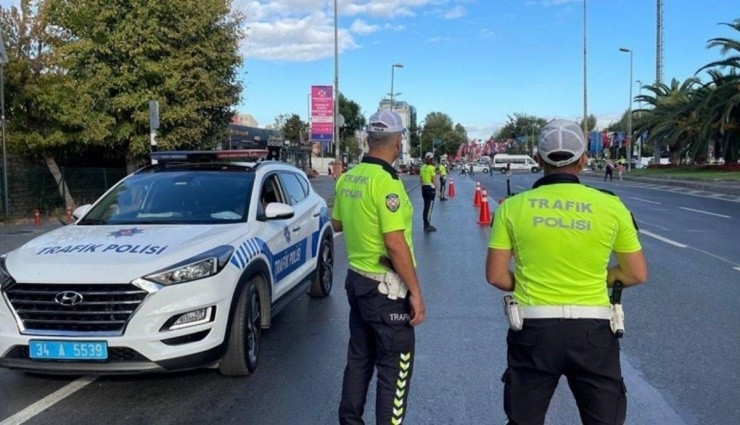 İstanbul'da Yarın Bazı Yollar Trafiğe Kapatılacak!