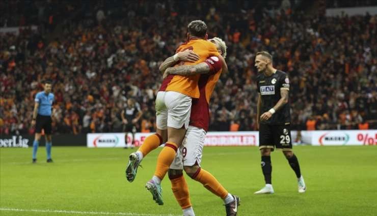 Galatasaray Evinde Farklı Kazandı!