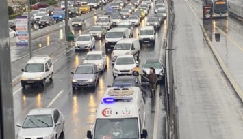 İstanbul'da Sağanak Yağış Hayatı Felç Etti!