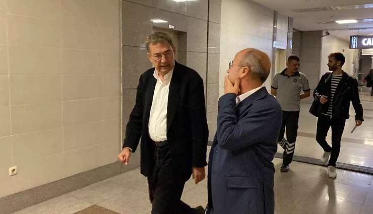 Orhan Pamuk, Komşularıyla Mahkemelik Oldu!