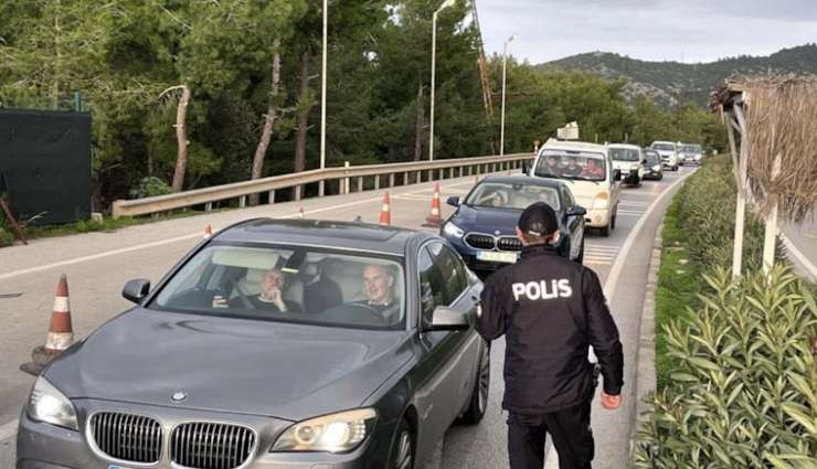 Bodrum'a 24 Saatte 10 Bin Araç Giriş Yaptı!