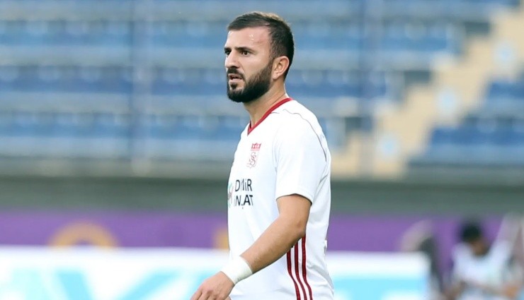 Ünlü Futbolcu Rıdvan Şimşek de Hakeme Saldırdı!