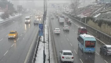 İstanbul'da Kar Yağışı Devam Ediyor!