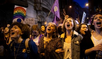 Feminist Gece Yürüyüşü Neden Yasaklandı?