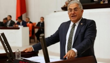 CHP'li Ünsal: 'Kızılay İki Tır Dolusu Giysi Satmış!'
