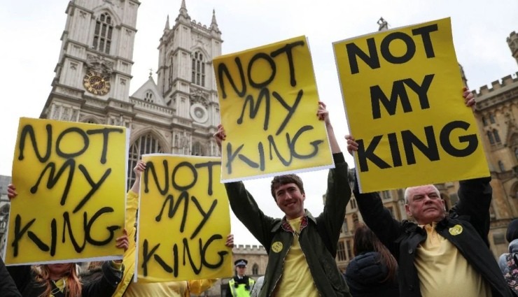 İngiltere’de Monarşi Karşıtı Protesto!
