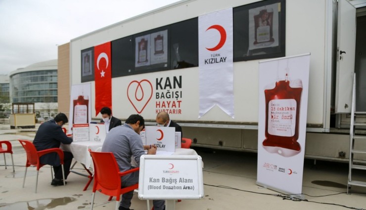 Türk Kızılay'dan 'Kan Satıldı' İddialarına Yanıt!