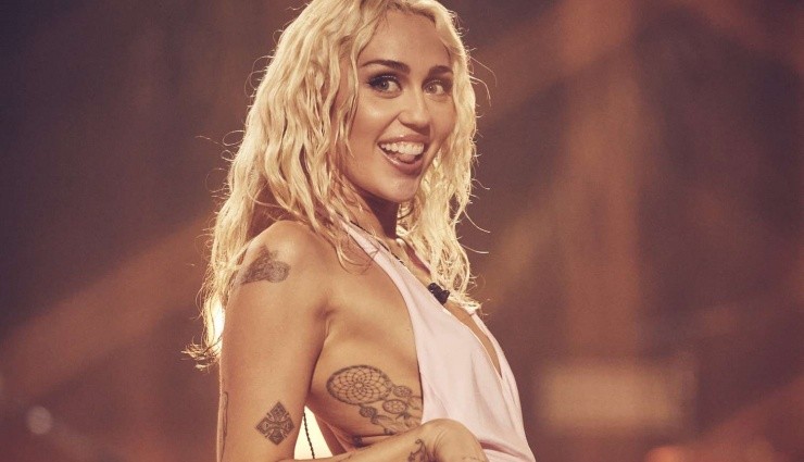 Ünlü Şarkıcı Miley Cyrus'a Veto!