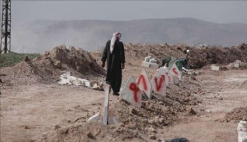 Suriye’de Kimsesiz Mezarlarda Yakınlarını Arıyor!