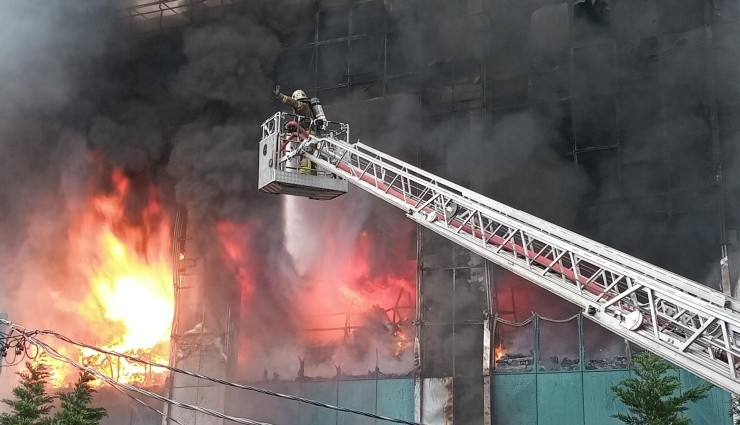 Akit Gazetesinin Binasında Tekrar Yangın Çıktı!