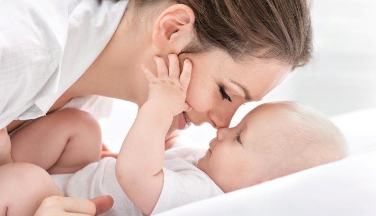 Bebeğinizi Konuşmaya Teşvik Etmenin 7 Pratik Yolu!