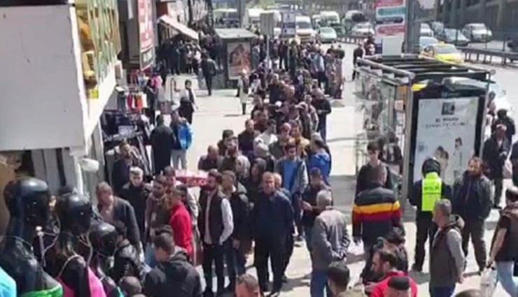 İstanbul'da Ucuz Baklava Kuyruğu!