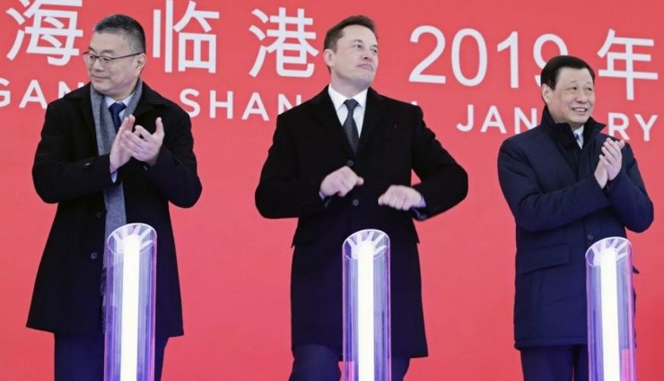 Tesla CEO'su Elon Musk Çin'i Ziyaret Edecek!