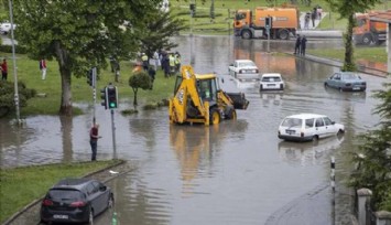Ankara'da Sağanak Sonrası Yolları Su Bastı!