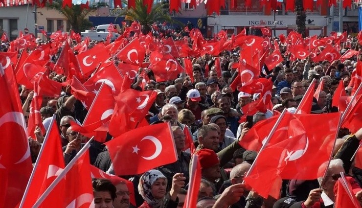 İYİ Parti ve MHP Aynı Gün Trabzon'da!