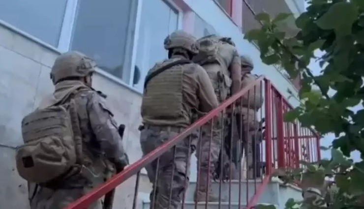 İzmir'de Uyuşturucu Operasyonu: 52 Tutuklama!