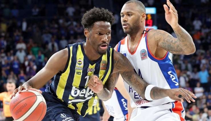 Anadolu Efes, Finale Yükseldi!