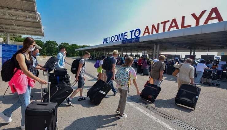 Antalya'ya Turist Akını!