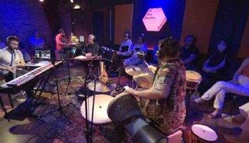 Guardian: Türk Müzisyenler, Suriyeli Sığınmacılara Kucak Açıyor!