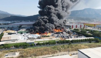 Manisa'da Fabrika Yangını 16 Saattir Söndürülemedi!