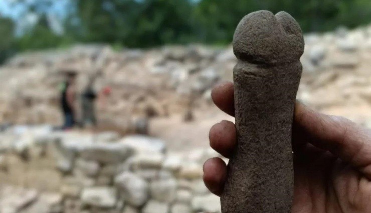 Ortaçağ'dan Kalma 'Taş Penis' Bulundu!