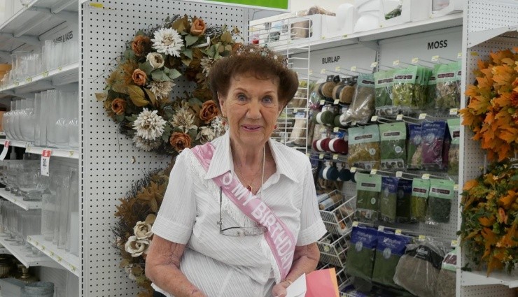 100 Yaşında Hala Çalışan Kadından Mutlu Kariyer Tavsiyesi!