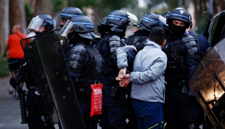 Fransa'da Protestolar: 157 Kişi Gözaltında!