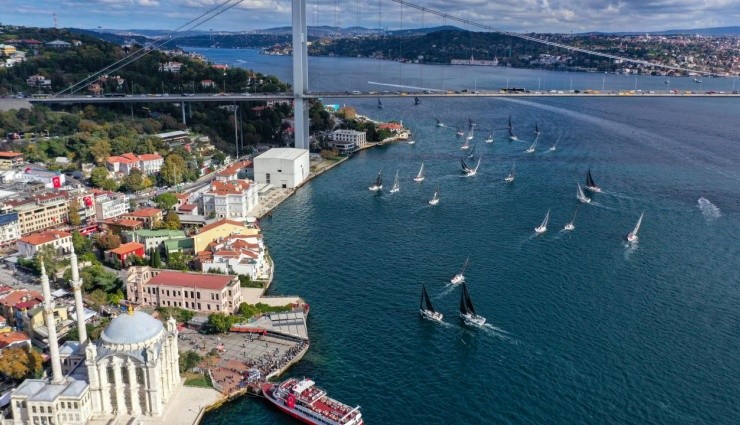 İstanbul Boğazı'nda Gemi Trafiği Askıya Alındı!