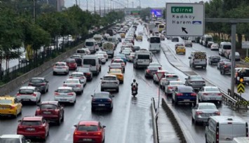 İstanbul'da Yağmur Sonrası Trafik Yoğunluğu!