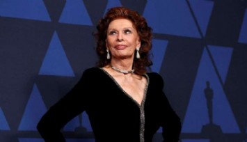 Hollywood Yıldızı Sophia Loren Hastaneye Kaldırıldı!