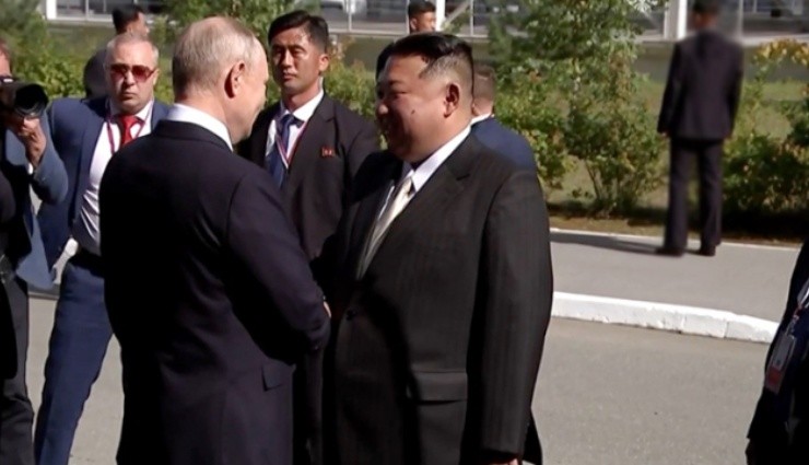 Kuzey Kore Lideri Putin İle Bir Araya Geldi!