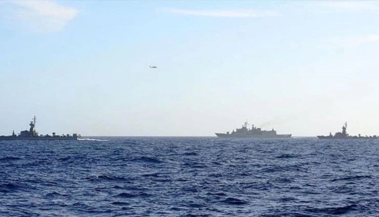 İran Savaş Gemisi Gönderdi!